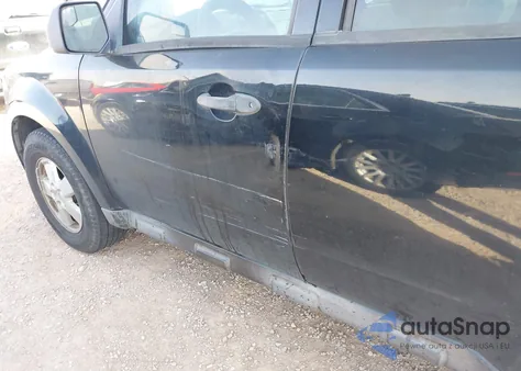 2010 Ford Escape Xls из США, поврежденный, VIN 1FMCU0C71AKC29962